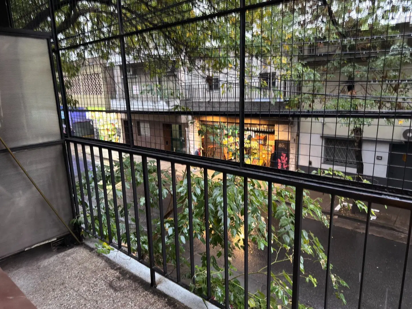 1 ambiente a la calle con balcon 4