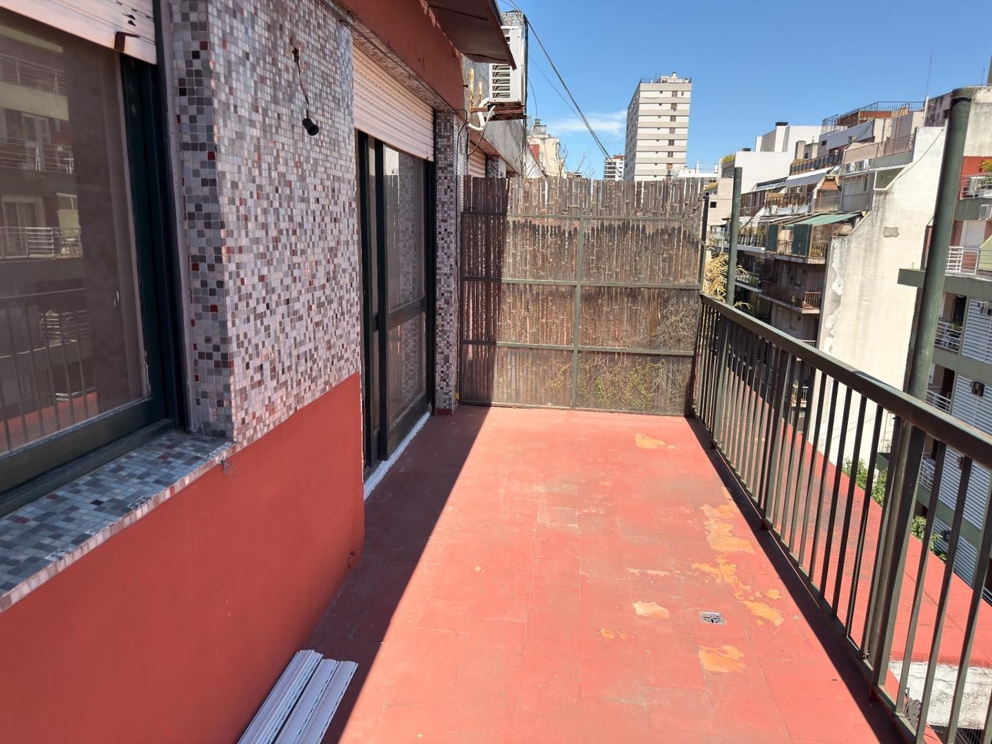 Foto de 2 amb. a la calle con balcón terraza., imagen 2
