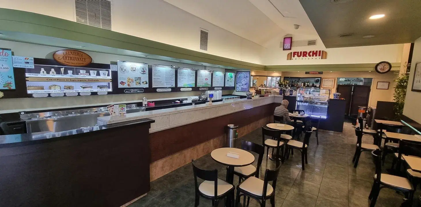 Local en Av. Cabildo al 1500 - Execelent zona - Fondo de comercio - Heladería 2