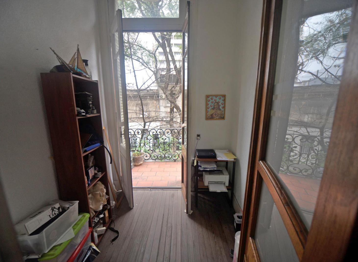 Foto de Oficina en Vuelta de Obligado al 1500 - 5 Despachos - Sin Expensas, imagen 1