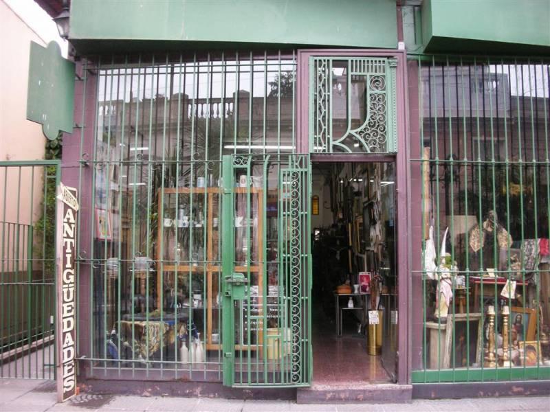 Foto de Carlos Calvo 400 Excelente local a 1cuadra y media de la plaza Dorrego, imagen 1