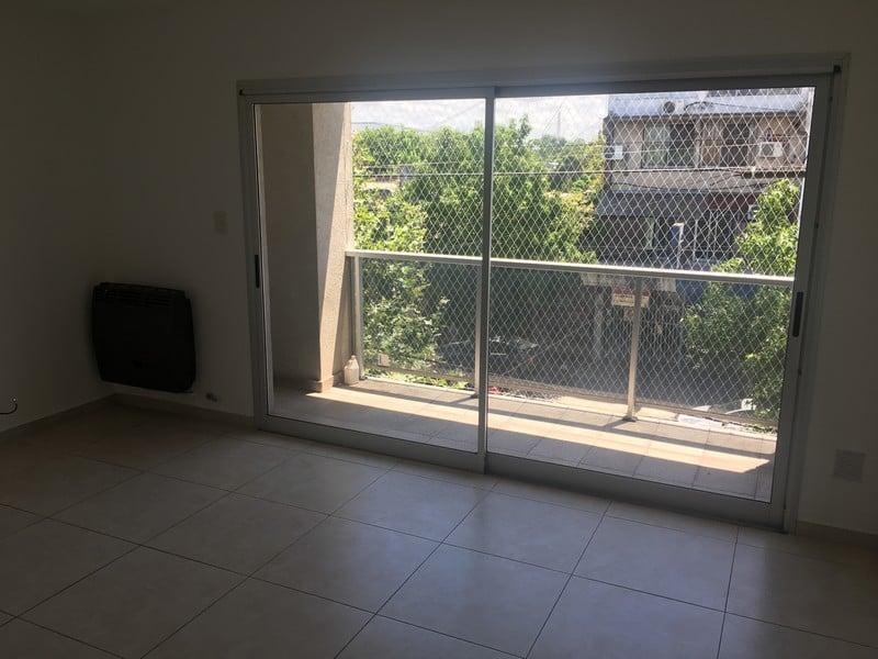 Venta 4 Ambientes San Miguel 3 Baños Cochera 120 m² 1