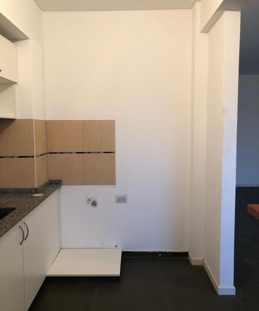 Foto de Departamento de 57m² con 2 ambiente en alquiler en Remedios de Escalada, imagen 1