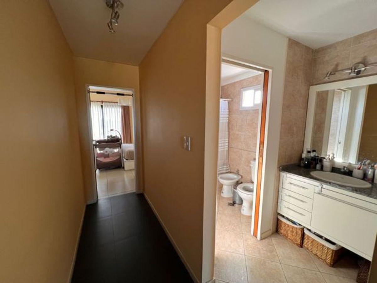 Foto de Departamento de 57m² con 2 ambiente en Venta en Remedios de Escalada, imagen 4
