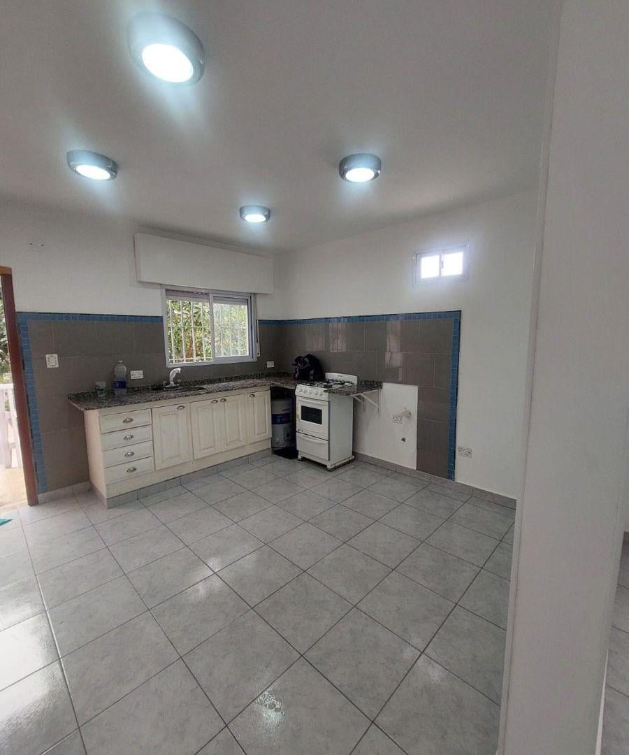 Foto de ALQUILER – DEPARTAMENTO A ESTRENAR EN BANFIELD, imagen 2