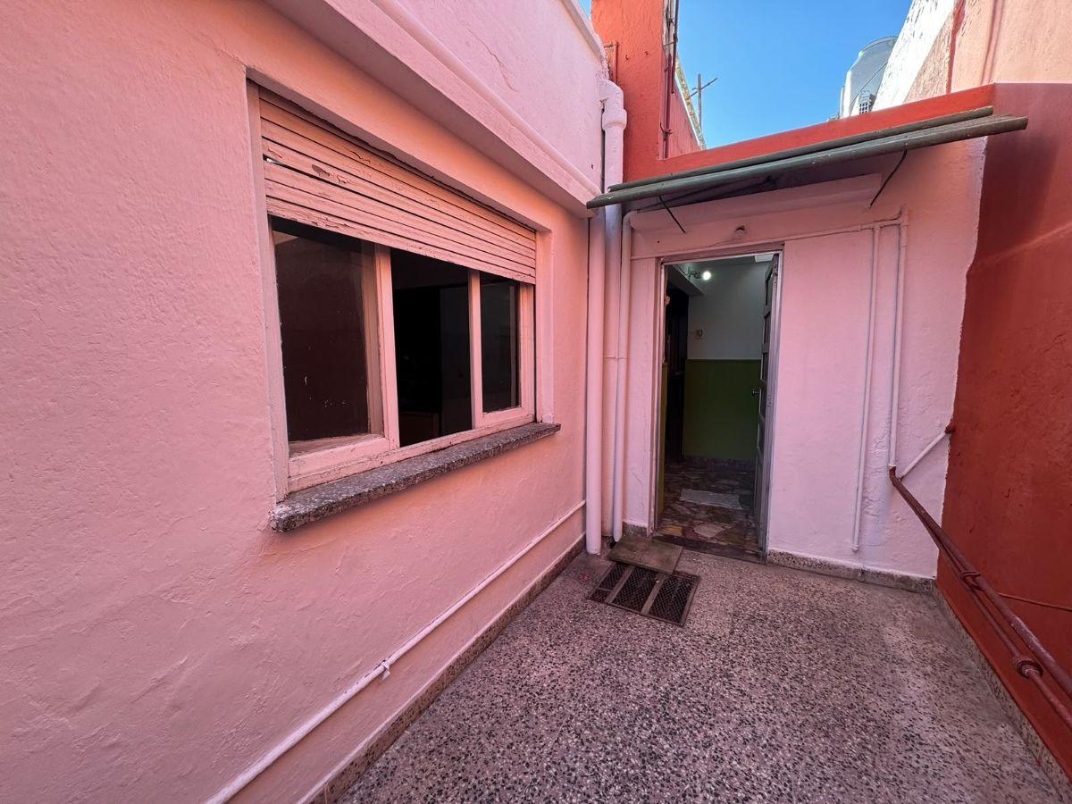 Foto de ALQUILER – DEPARTAMENTO TIPO CASA PH 4 AMBIENTES REMEDIOS DE ESCALADA, imagen 2