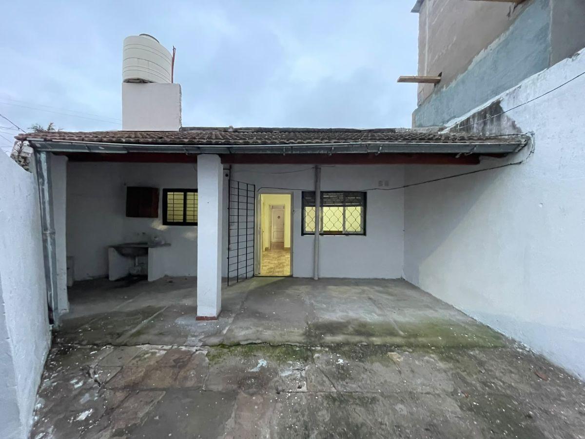 Foto de PH CON COCHERA AMPLIO 3 AMBIENTES con patio TURDERA LOMAS DE ZAMORA, imagen 4