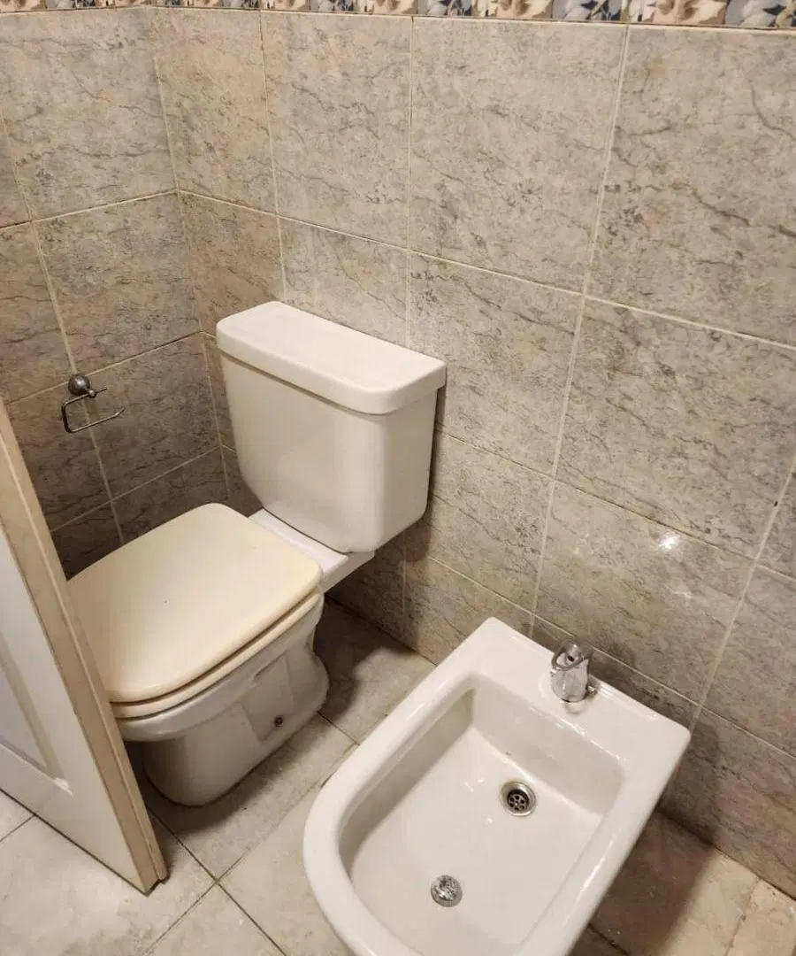 Departamento de 35 m2 más patio en alquiler en Monte Castro 3