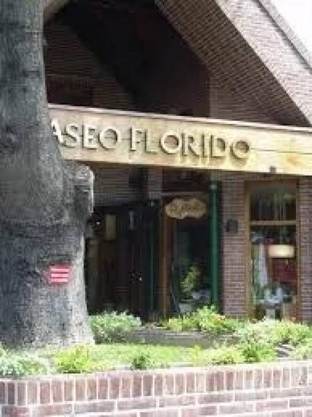Venta Local en Hurlingham 3