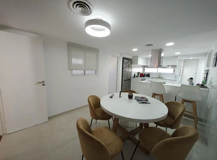 VENTA TIPLEX 5 AMB DOBLE COCHERA FIJA CUB BAULERA 5