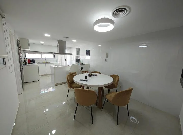 VENTA TIPLEX 5 AMB DOBLE COCHERA FIJA CUB BAULERA 3