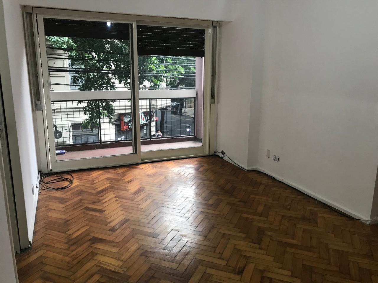 Foto de VENTA DEPARTAMENTO 3 AMBIENTES | FRENTE CON BALCÓN | BALVANERA |, imagen 5