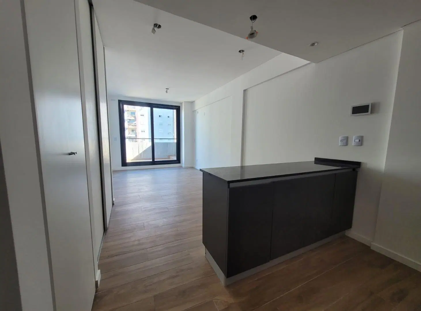 VENTA DE EXCELENTE MONOAMBIENTE CON BALCON ATERRAZADO 5