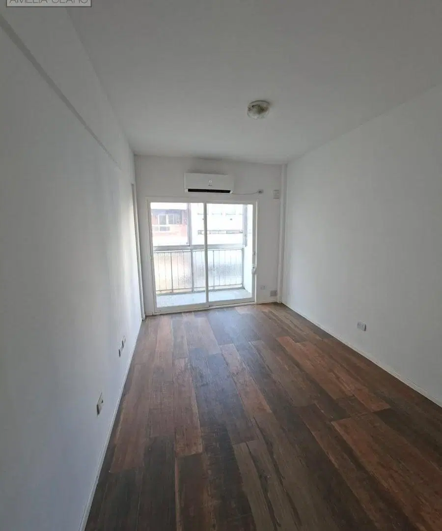 EXCELENTE DEPARTAMENTO 2 AMBIENTES CON BALCON CON CERRAMIENTO 3