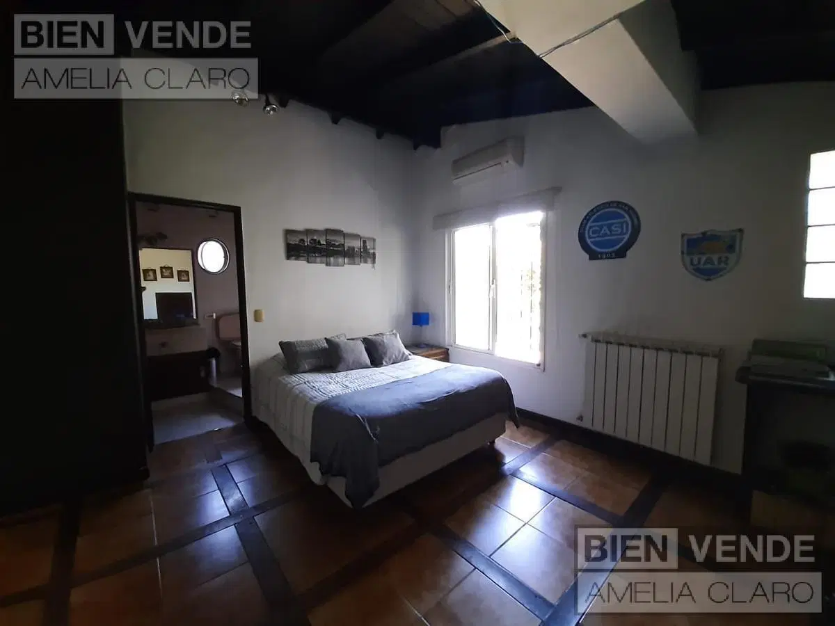 ALQUILER CASA EN LOMAS DE SAN ISIDRO | GRAN JARDÍN QUINCHO Y PILETA | 850m2 | GARAGE PARA 4 AUTOS 2