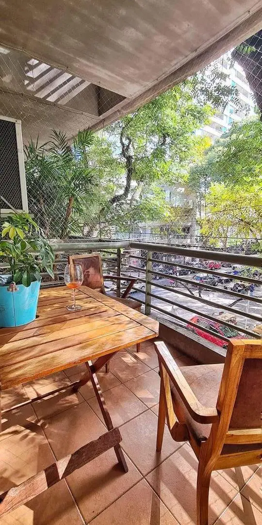 EXCELENTE DEPARTAMENTO CON TERRAZA PRIVADA FRENTE A PLAZA ALBERTI 2