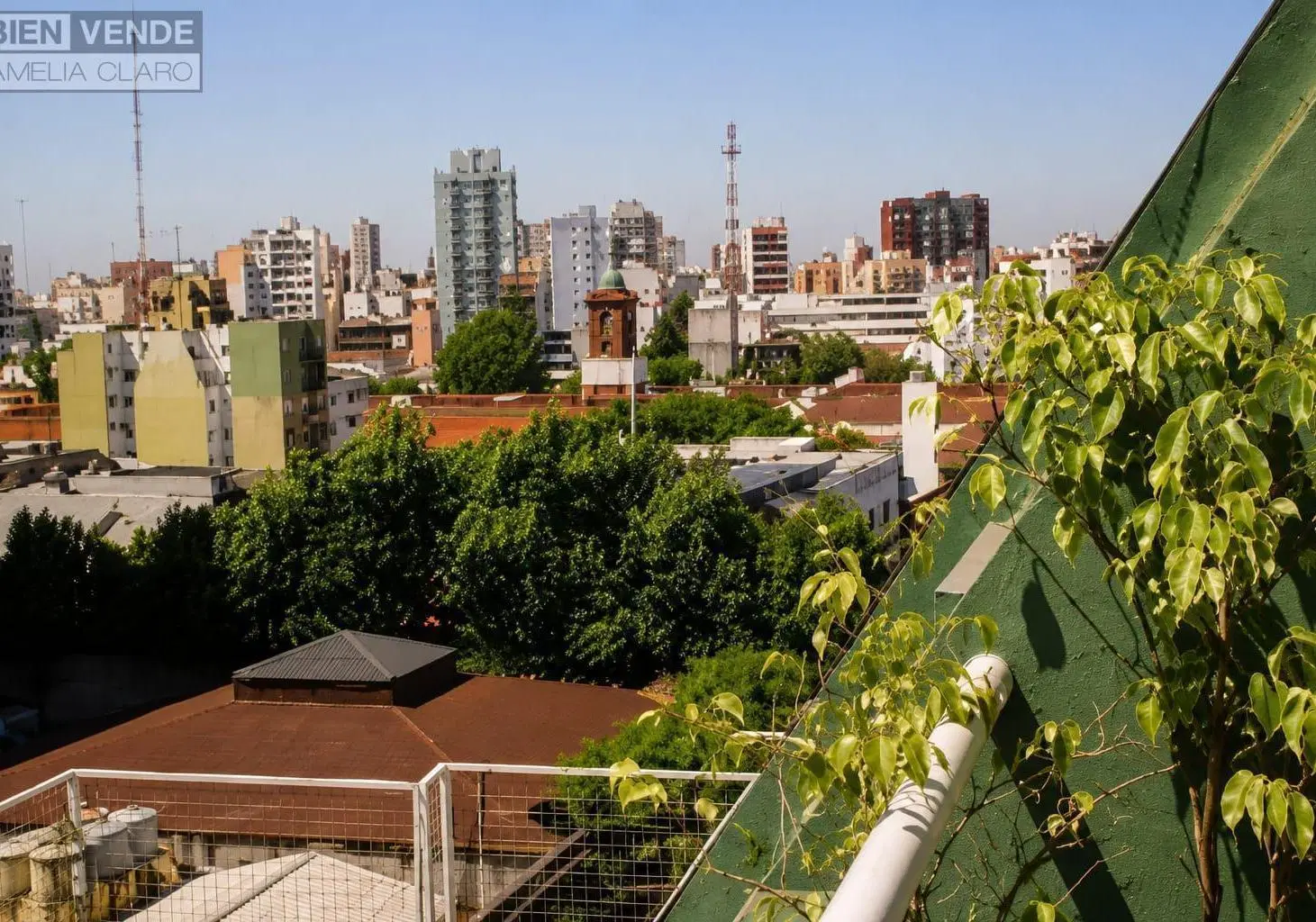 OPORTUNIDAD DE VENTA , DÚPLEX CON BALCÓN TERRAZA Y VISTA ABIERTA EN ABASTO 2