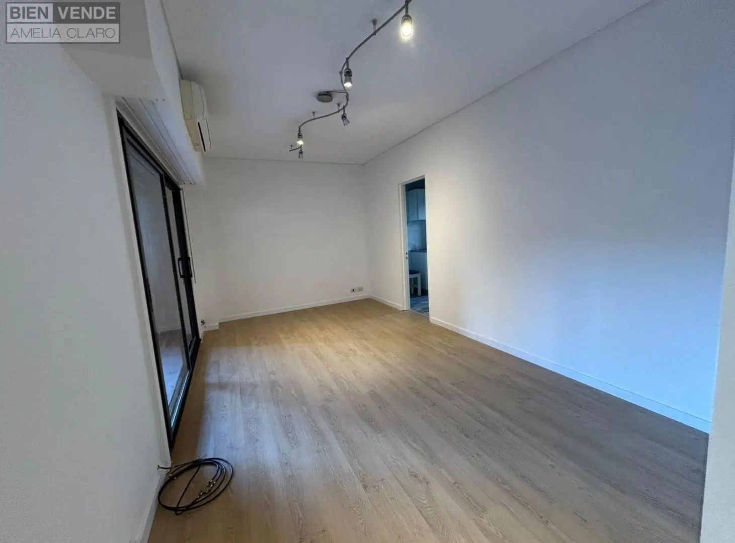 EXCELENTE DEPARTAMENTO 2 AMBIENTES CON BALCÓN EN ALQUILER 4