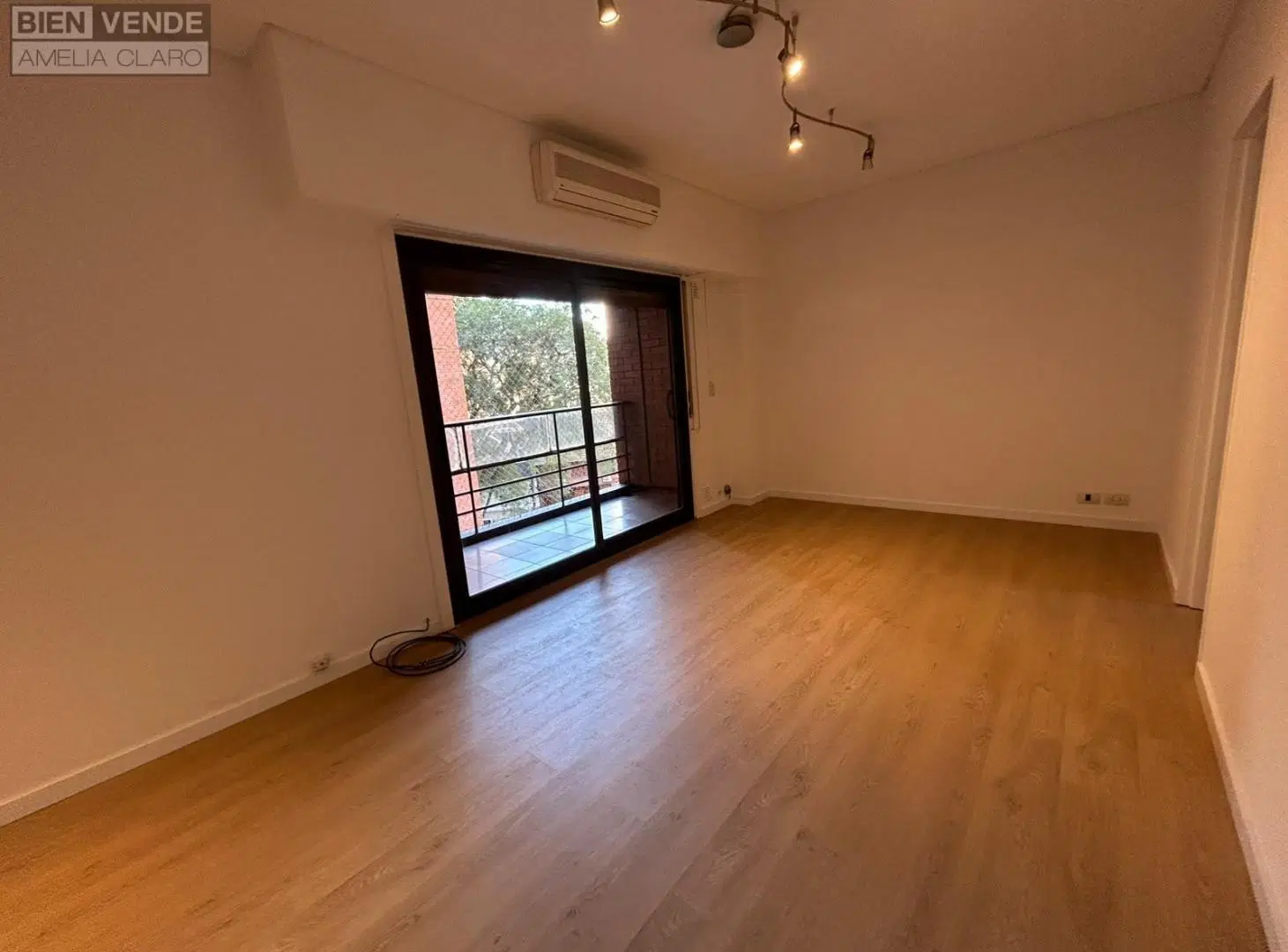 EXCELENTE DEPARTAMENTO 2 AMBIENTES CON BALCÓN EN ALQUILER 1