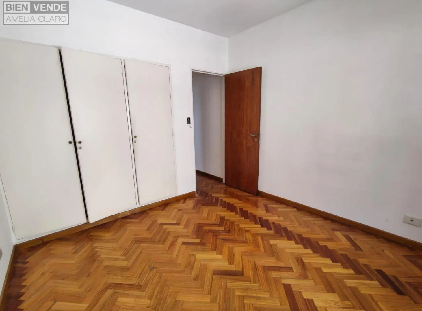 EXCELENTE DEPARTAMENTO 4 AMBIENTES CON DEPENDENCIA Y BALCON CORRIDO 8