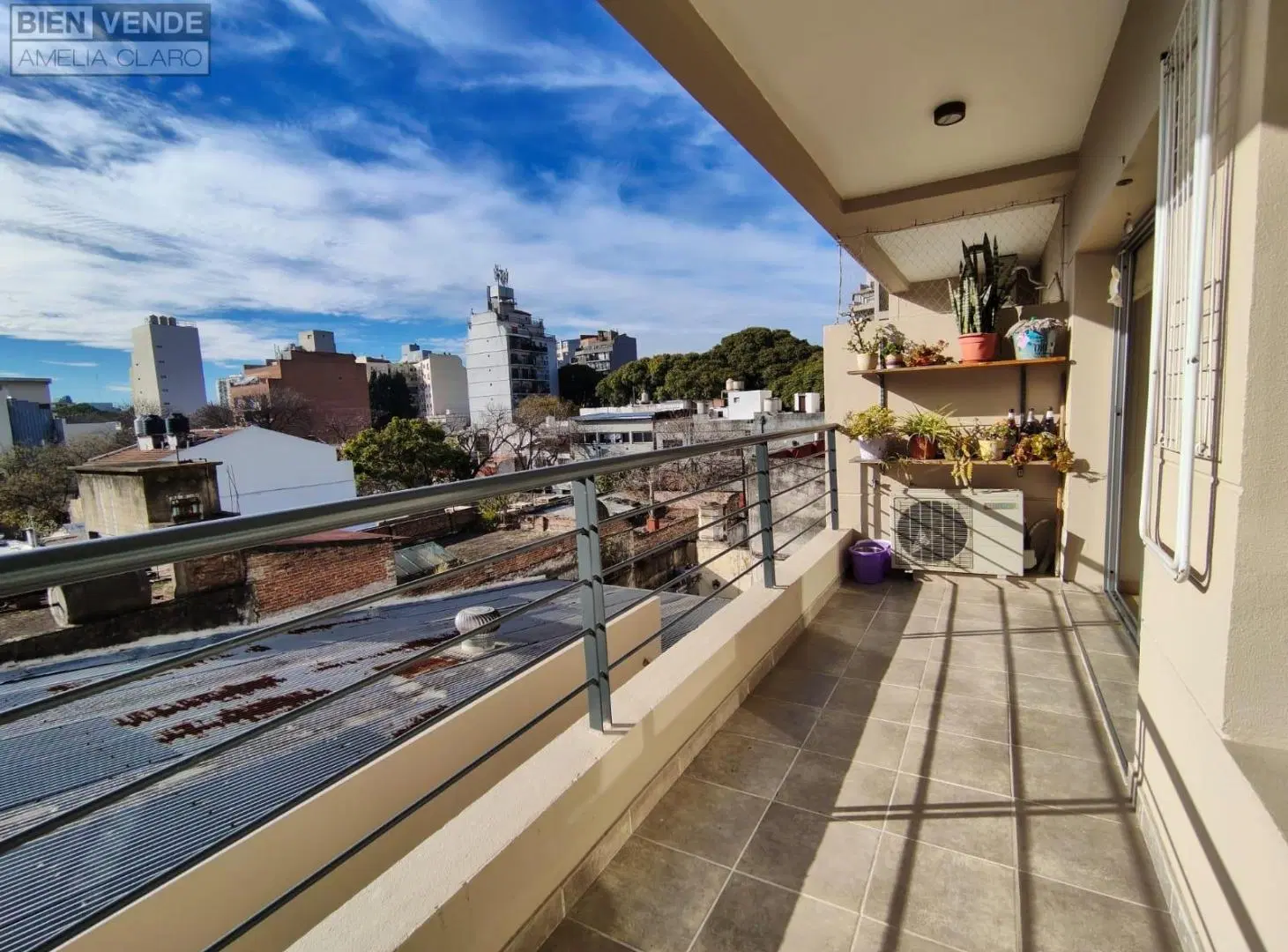 LUGONES 4200 DEPARTAMENTO 2 AMB C/ COCHERA VENTA 5