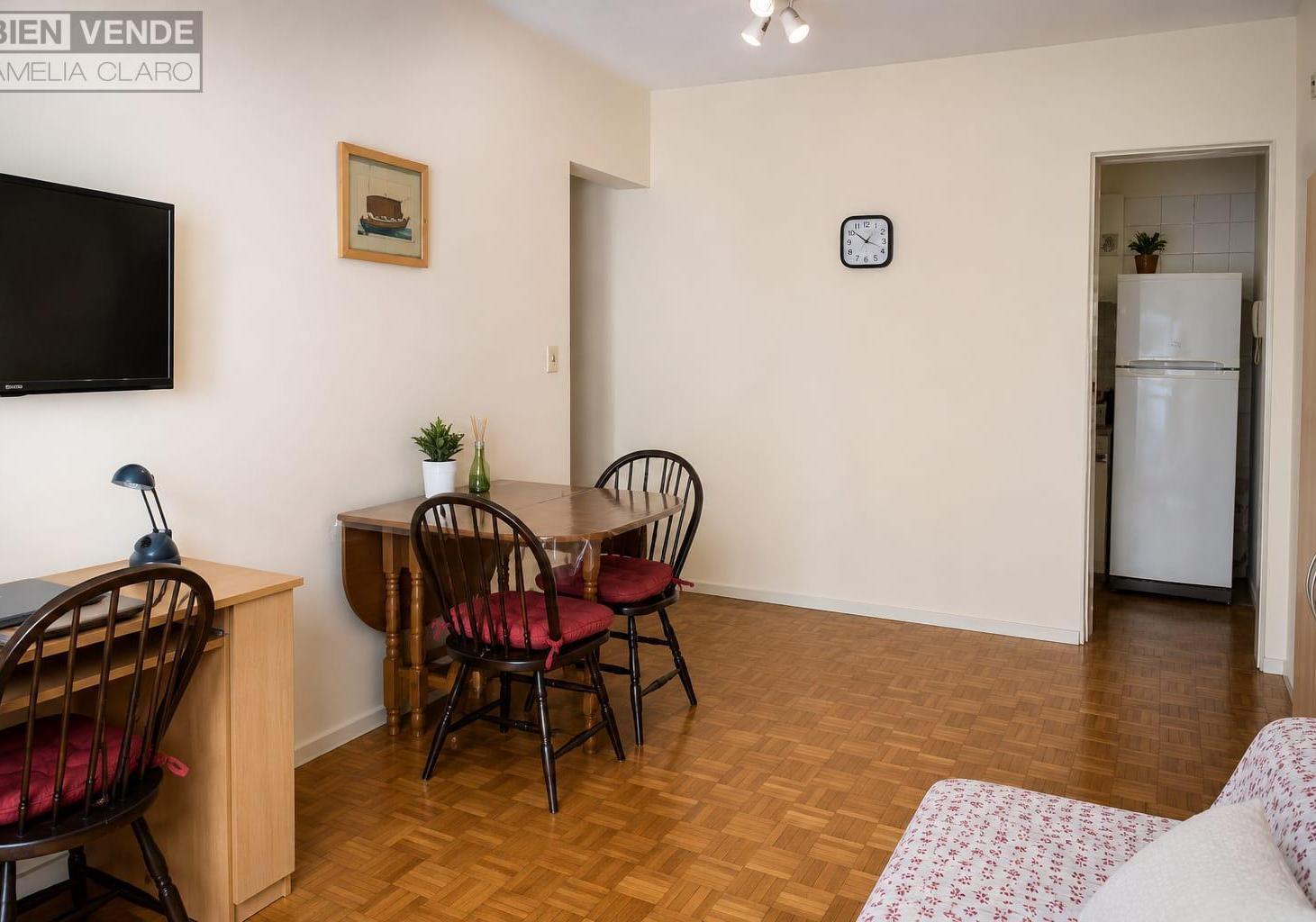 Foto de VENTA 2 AMBIENTES · PISO ALTO · MUY LUMINOSO · APTO PROFESIONAL Y APTO, imagen 3