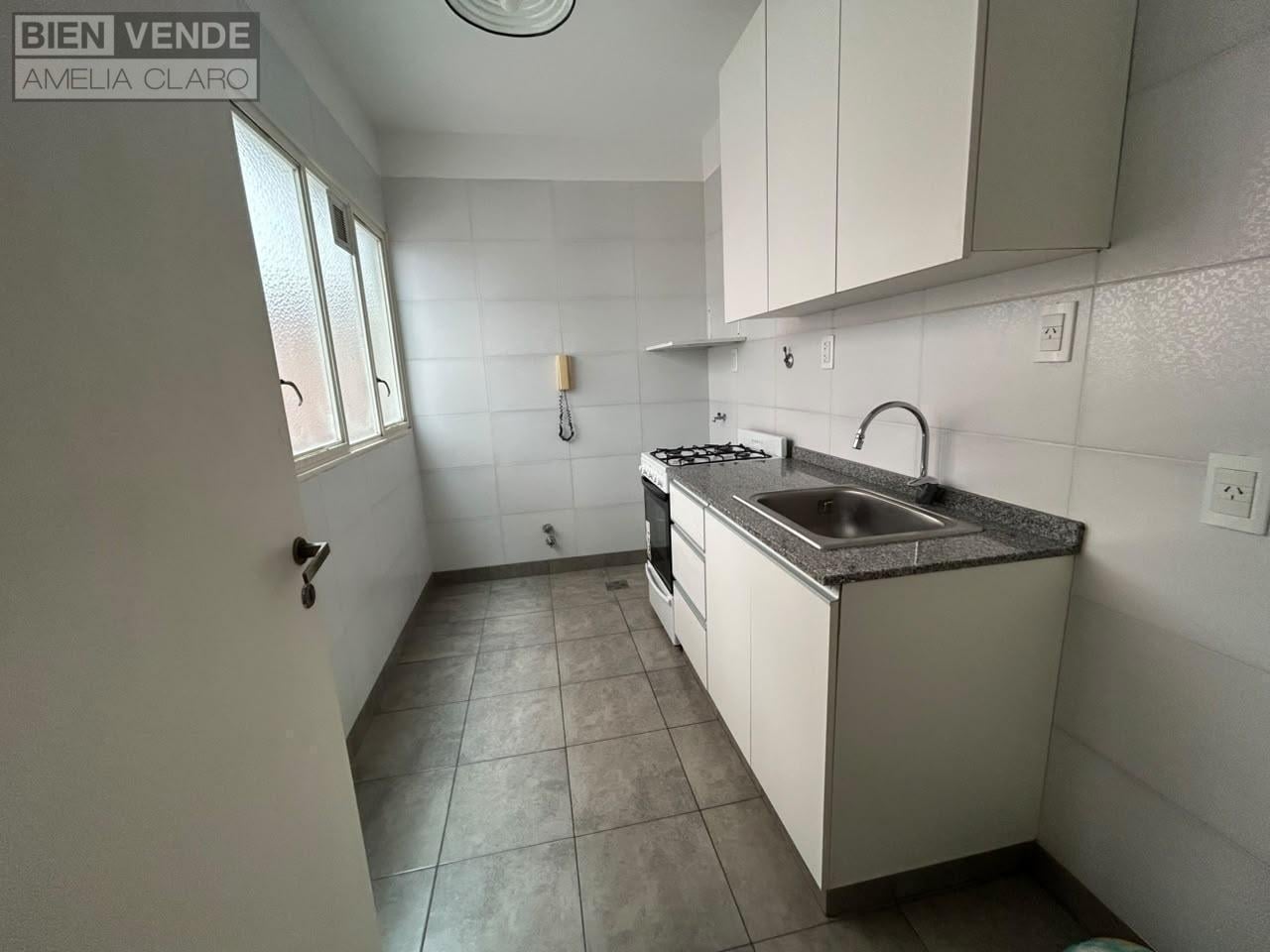 Foto de EXCELENTE 2 AMBIENTES | INMEJORABLE UBICACIÓN A 3 CUADRAS DE AV CABILDO., imagen 2