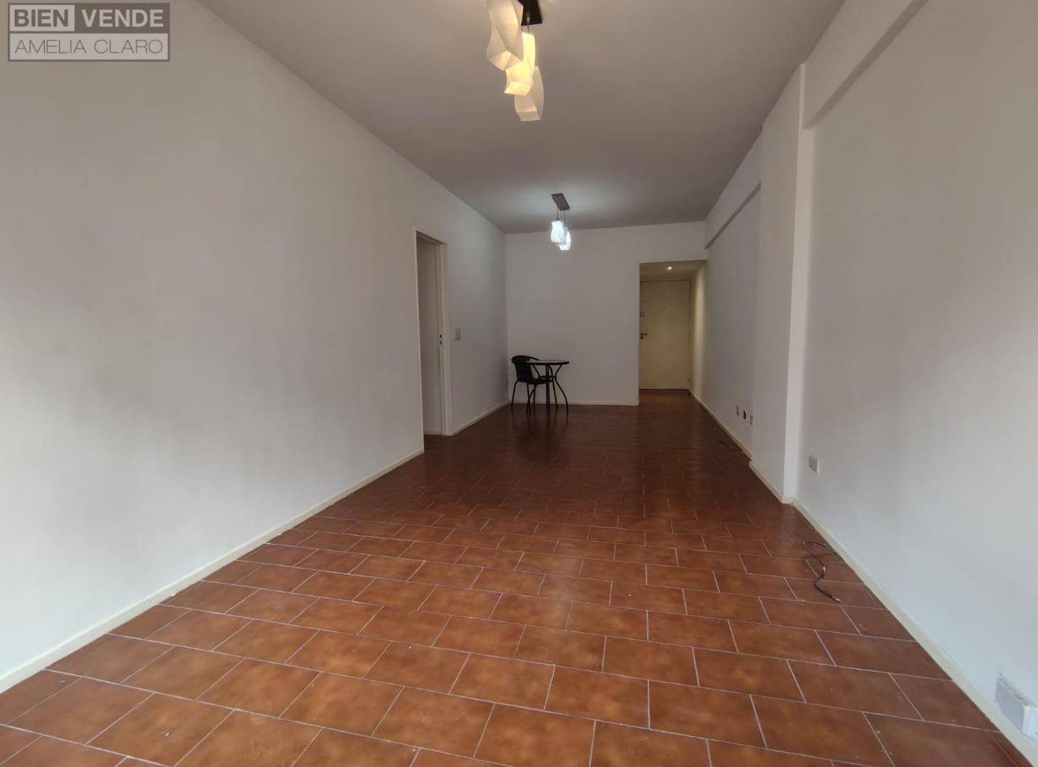 Foto de EXCELENTE DEPARTAMENTO 4 AMBIENTES AL FRENTE CON BALCÓN COCHERA FIJA, imagen 3