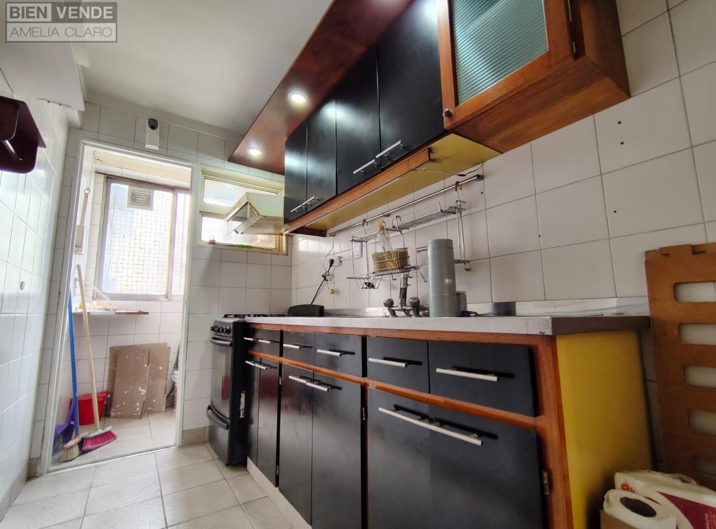 Foto de EXCELENTE DEPARTAMENTO 4 AMBIENTES AL FRENTE CON BALCÓN COCHERA FIJA, imagen 5