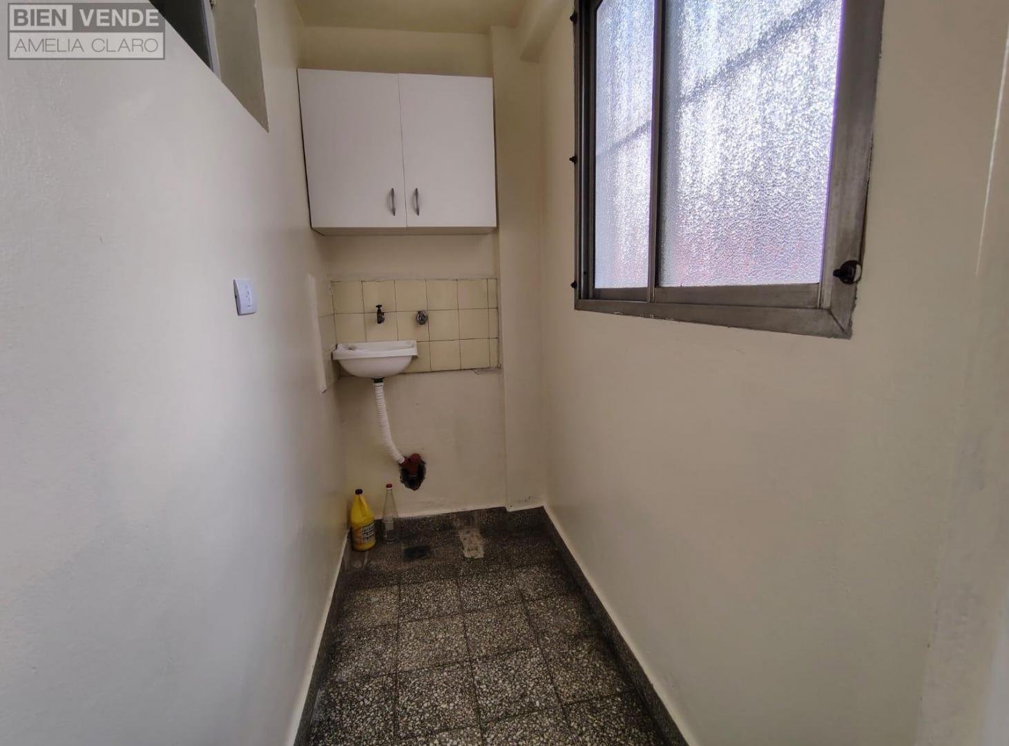 Foto de EXCELENTE DEPARTAMENTO 2 AMBIENTES CON SALIDA AL CONTRAFRENTE CON BALCON, imagen 4