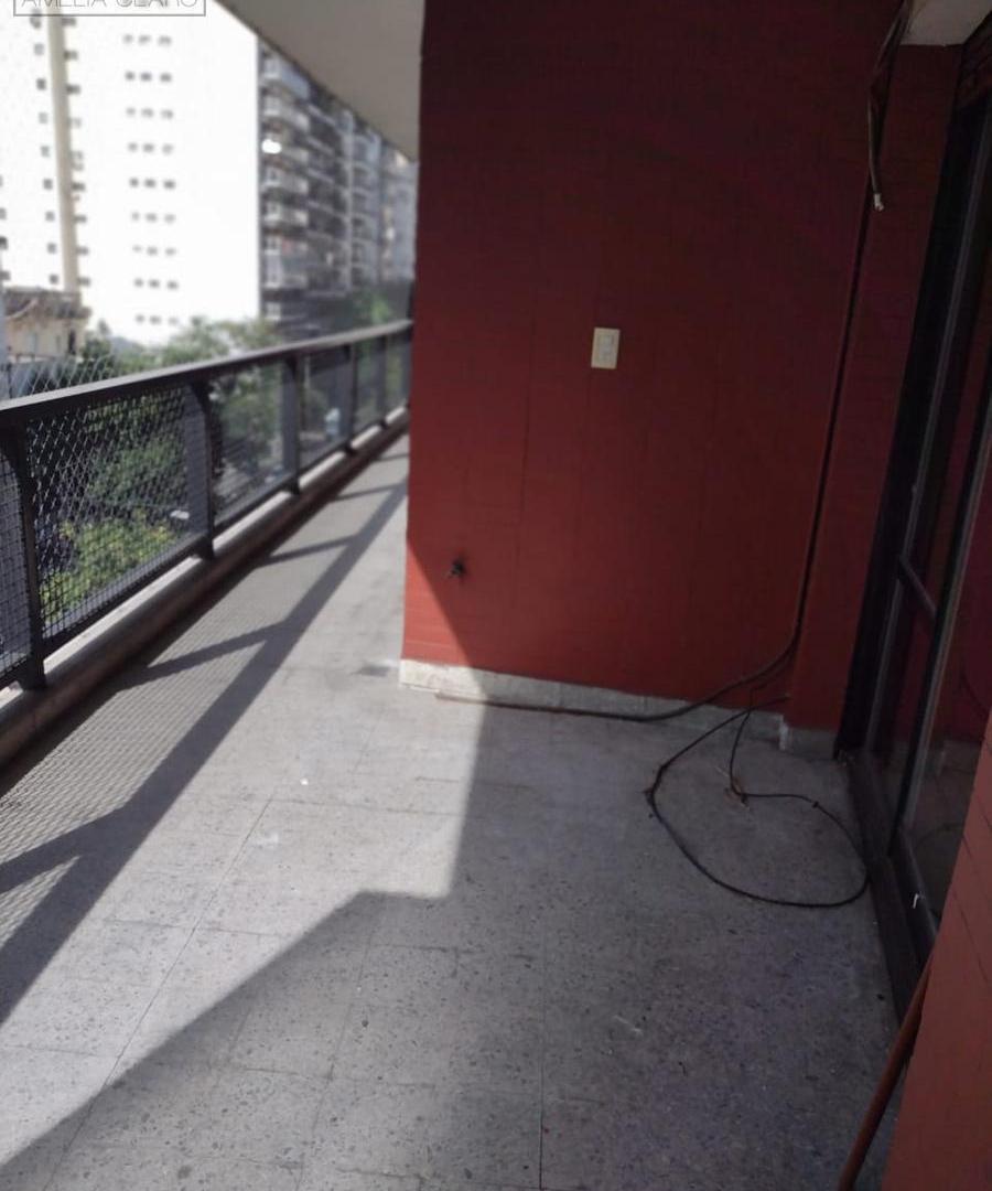 Foto de EXCELENTE 4 AMBIENTES AL FRENTE CON BALCÓN Y COCHERA EN CABALLITO, imagen 3