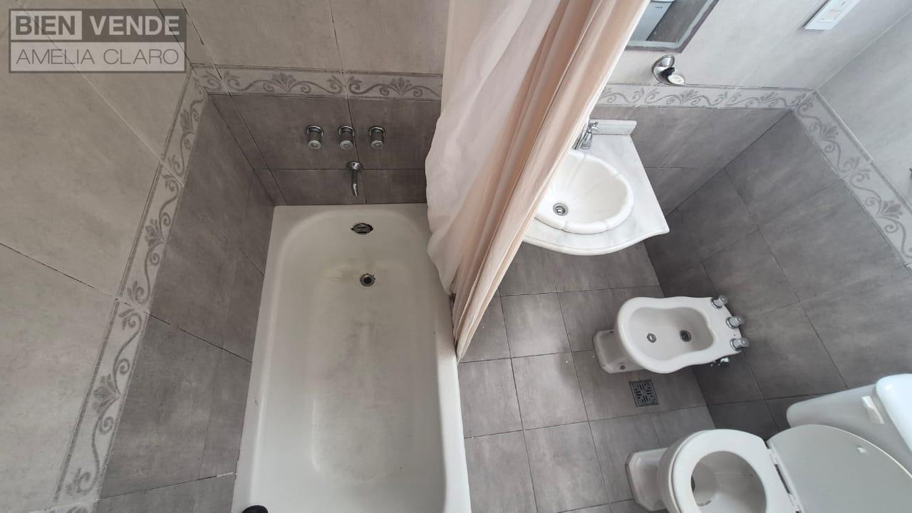 Foto de EXCELENTE SEMIPISO 3 AMBIENTES AL FRENTE CON BALCÓN | A 2 CUADRAS DE, imagen 5