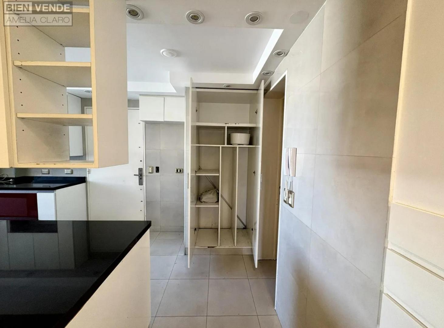 Foto de EXCELENTE SEMIPISO 5 AMBIENTES CON BALCON VISTA ABIERTA, COCHERA Y, imagen 2