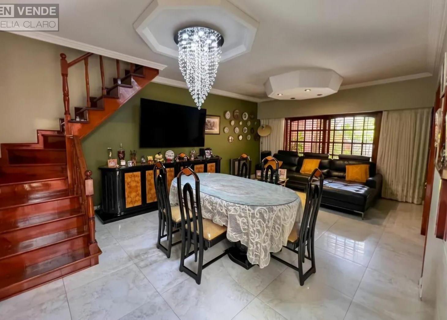 Foto de VENTA CASA 5 AMBIENTES CON COCHERA, JARDÍN Y TERRAZA – VILLA LUGANO, imagen 3