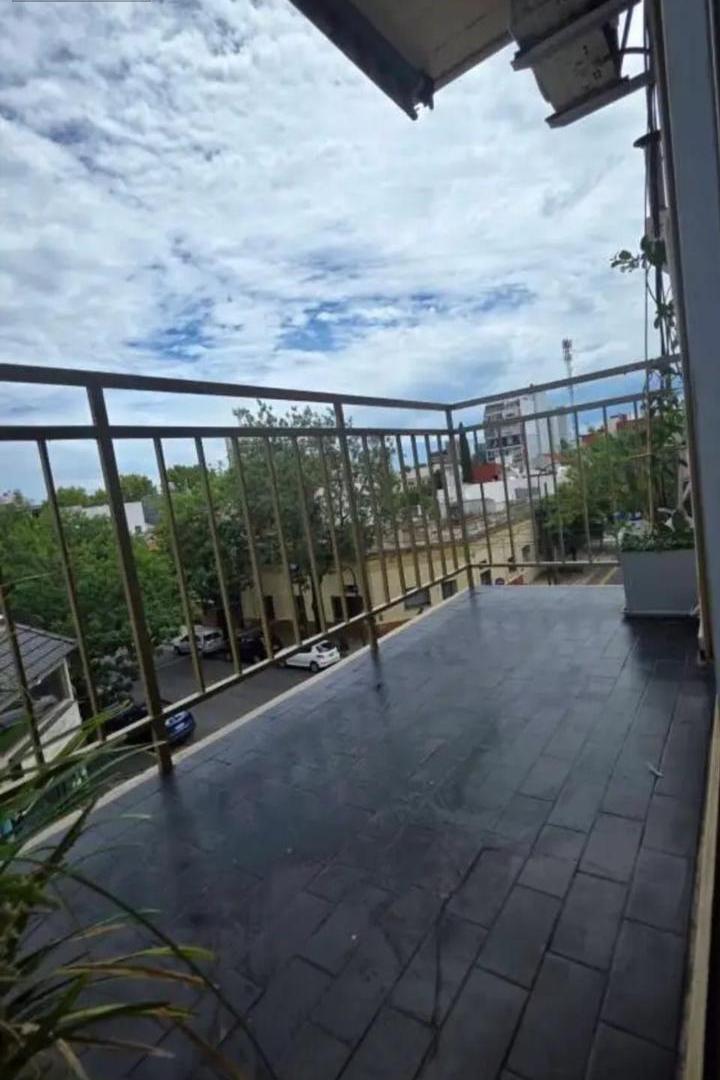 Foto de VENTA DEPARTAMENTO 3 AMBIENTES TOTALMENTE RENOVADO EN SAAVEDRA | APTO, imagen 2