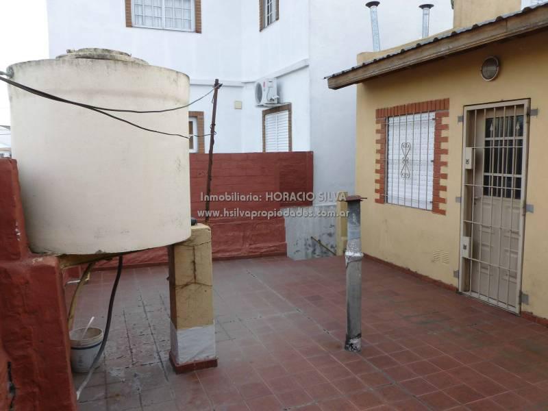 Vivienda Multifamliar (Dos Deptos.) / Valentin Alsina 5