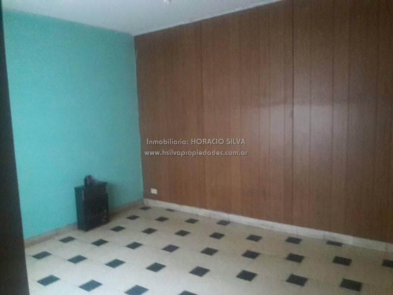 Depto. 2 Ambientes en 2º Piso - Excelente Ubicación / Lanus Oeste 3