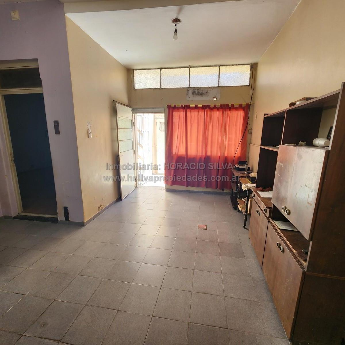 Casa en Valentin Alsina 2