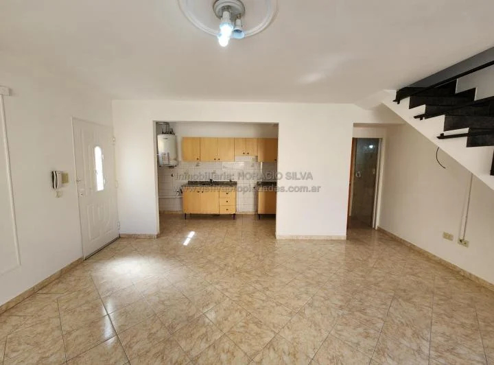 Depto. Tipo Duplex en Contrafrente / Lanus Oeste 2