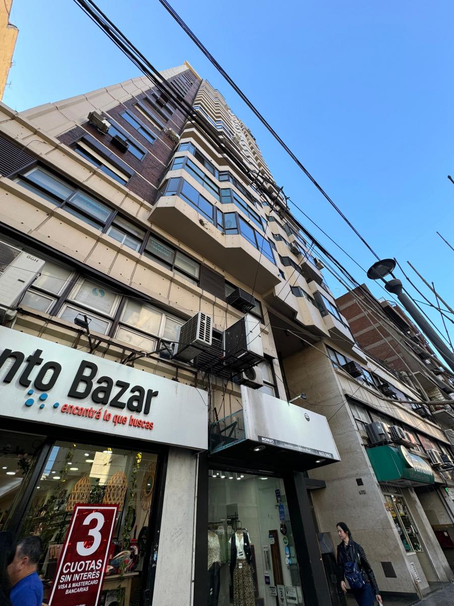 Av Rivadavia y Carabobo 3 amb c/dep 4to piso frente balcon aterrazdo