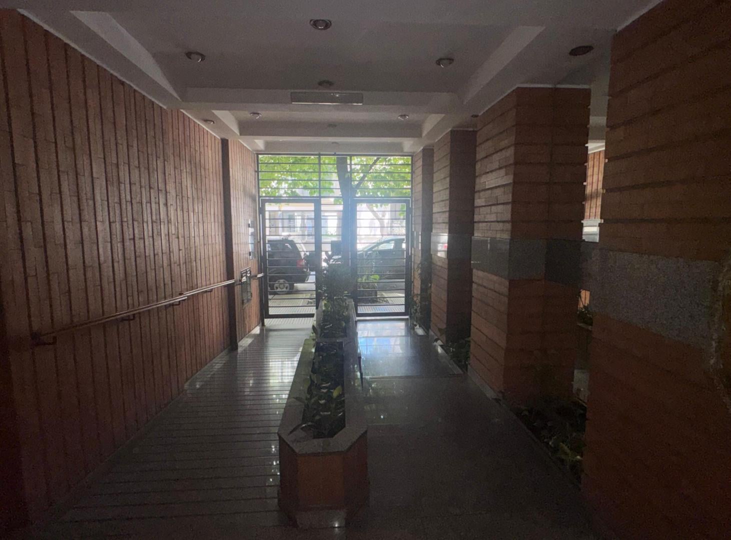 Foto de Senillosa y Guayaquil 4 amb 95 m² 2do piso frente 2 cocheras, imagen 2