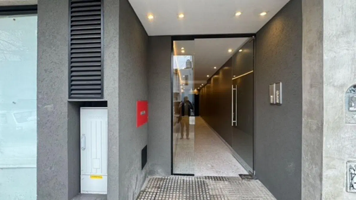 Cabrera y Gascón 2 amb a estrenar frente balcón Luminoso 4