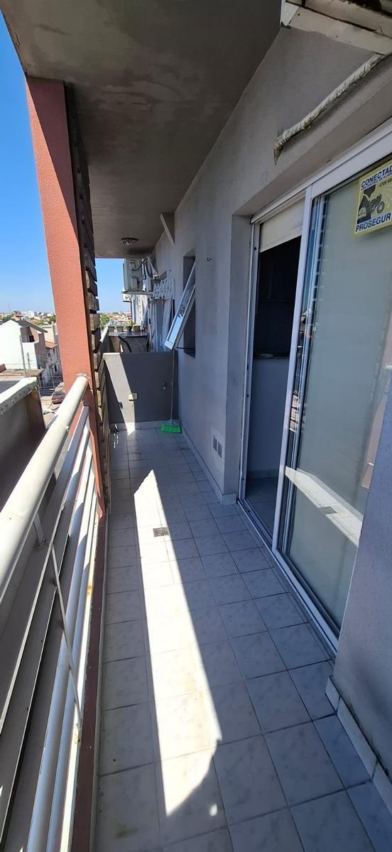 Departamento en Lanús 3
