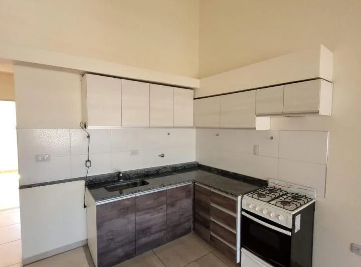 Alquiler Departamento 3 Ambientes en Lomas Del Mirador 5