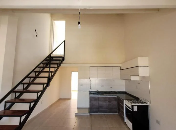 Alquiler Departamento 3 Ambientes en Lomas Del Mirador 4