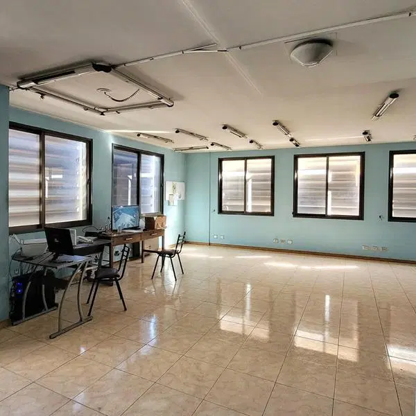 VENTA - IMPORTANTE GALPÓN, San Justo 1700 m2 1