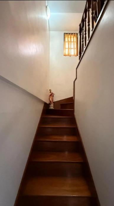 Foto de CASA DE 4 AMBIENTES EN VENTA SOBRE LOTE PROPIO, 4 COCHERAS., imagen 4