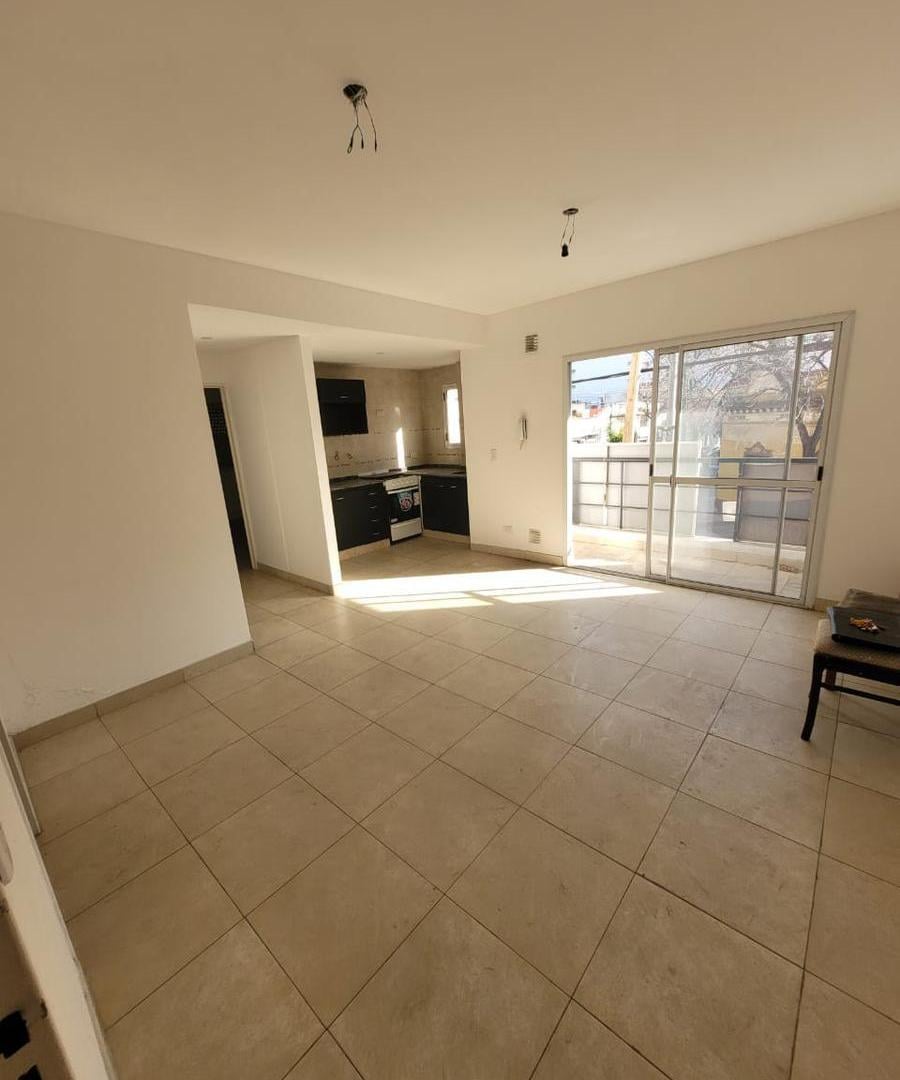 Foto de Venta Departamento 2 ambientes en Floresta, imagen 2