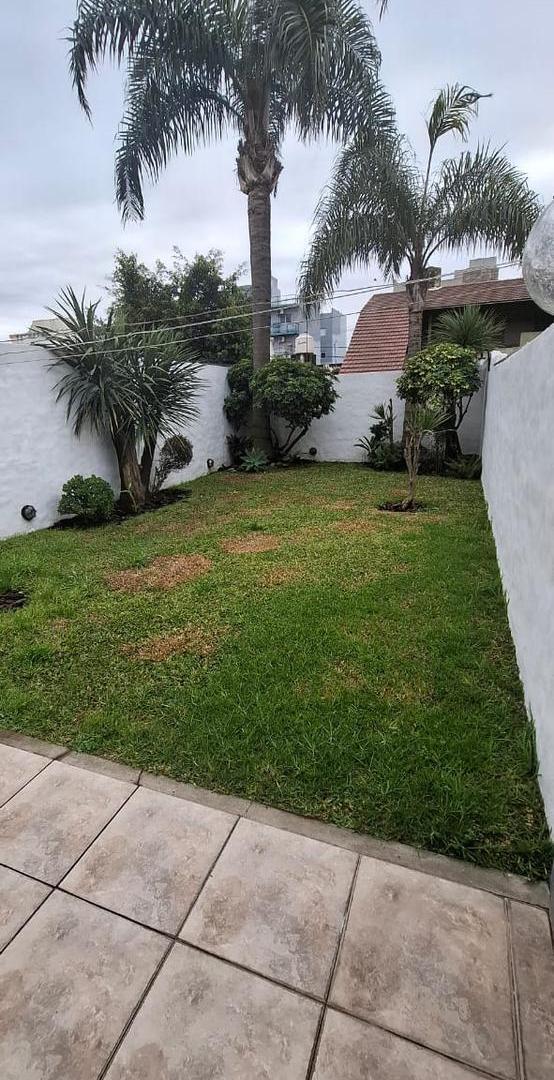 Foto de Triplex en Lomas Del Mirador con cochera, imagen 2