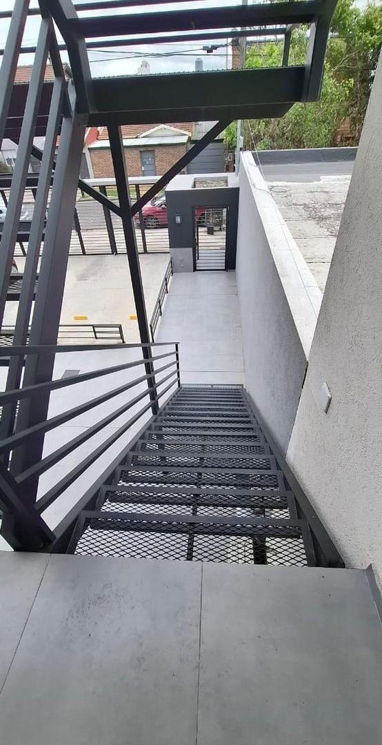 Foto de Departamento 2 ambientes con amplio balcón posibilidad de cochera, imagen 1